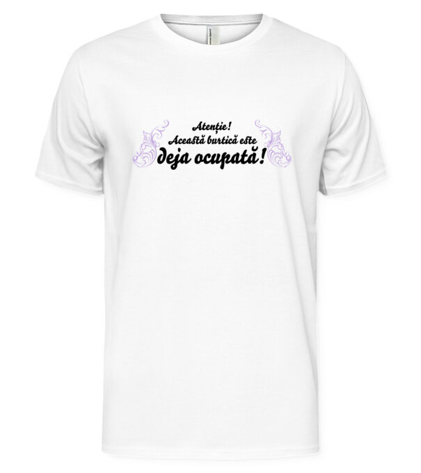  model  pe tricou