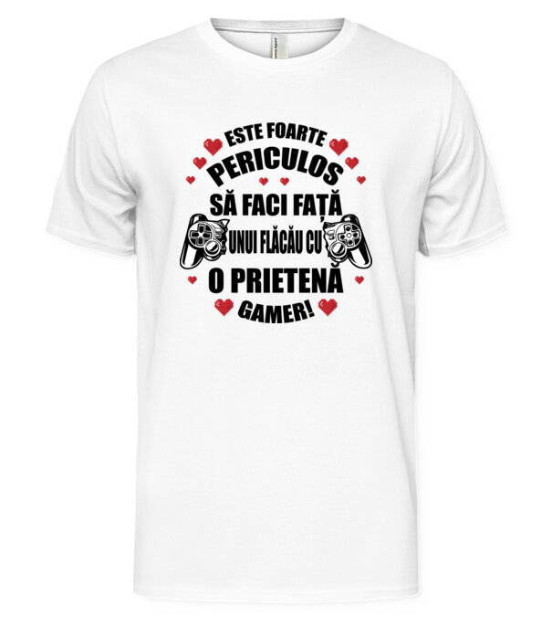  model  pe tricou