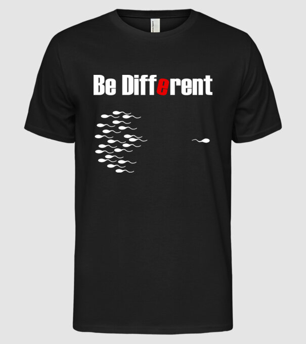 Be Different model negru pe tricou