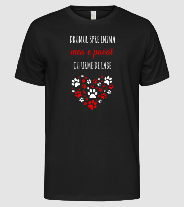 Drumul spre inima mea e pavat cu urme de labe model negru pe tricou