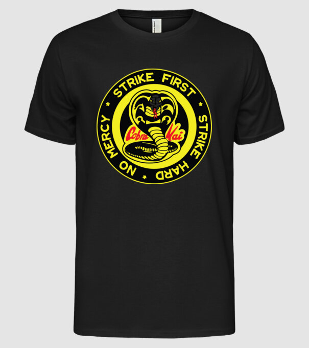 Strike first strike hard logo model negru pe tricou