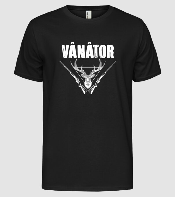 vânător model negru pe tricou