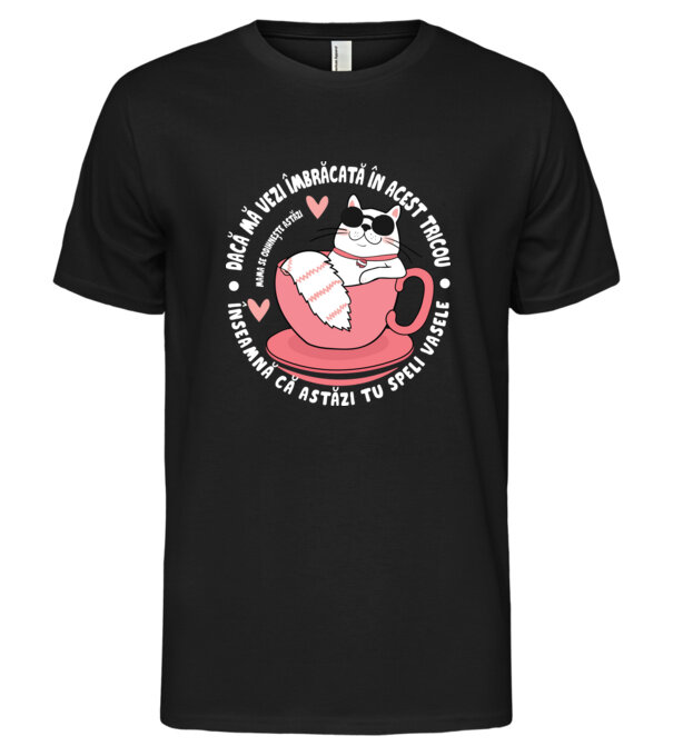  model  pe tricou