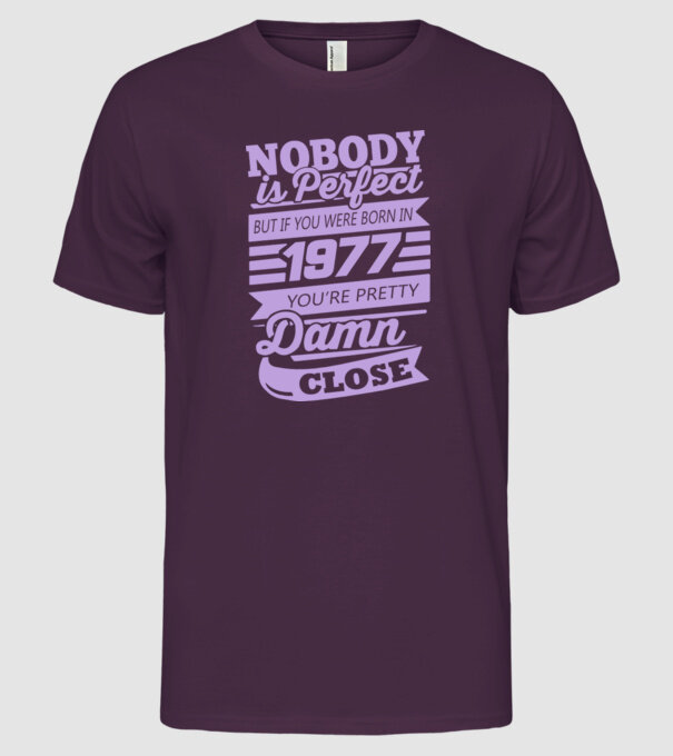 Nobody 1977 model mov pe tricou