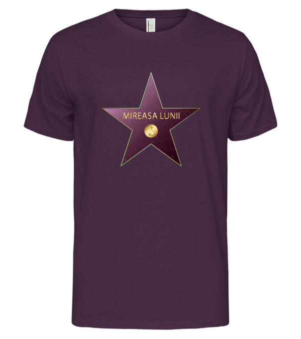  model  pe tricou