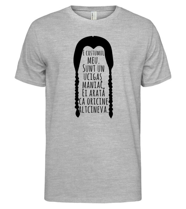  model  pe tricou