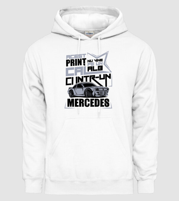 Acest prinț nu vine pe un cal alb, ci într-un Mercedes model alb pe tricou