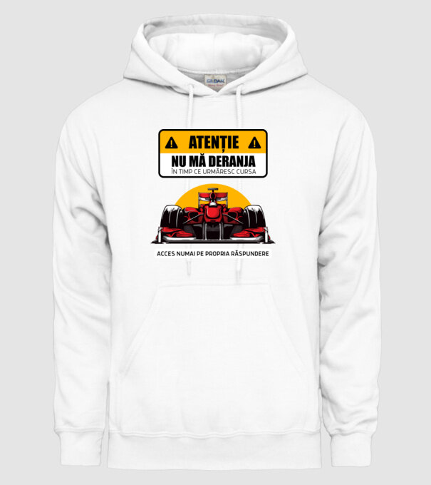 Atenție model alb pe tricou