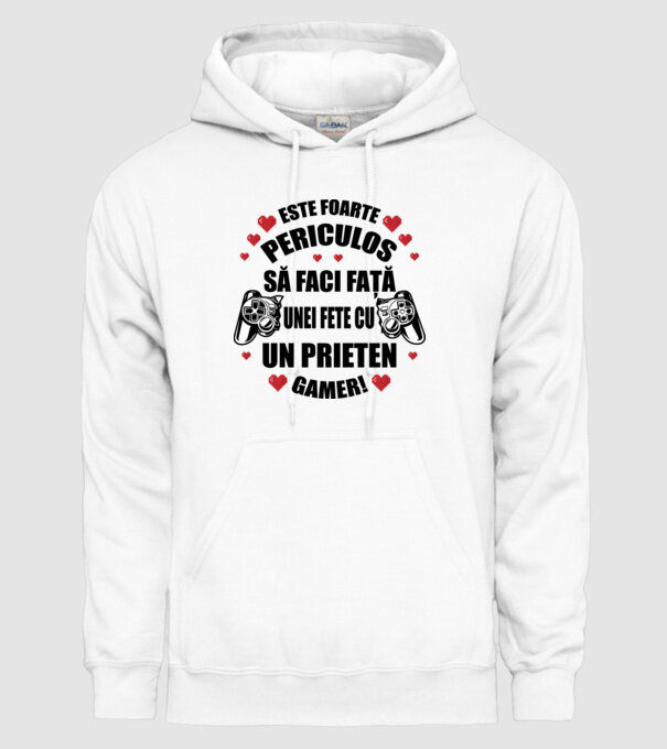 este foarte periculos să faci față unei fete cu un prieten gamer! model alb pe tricou