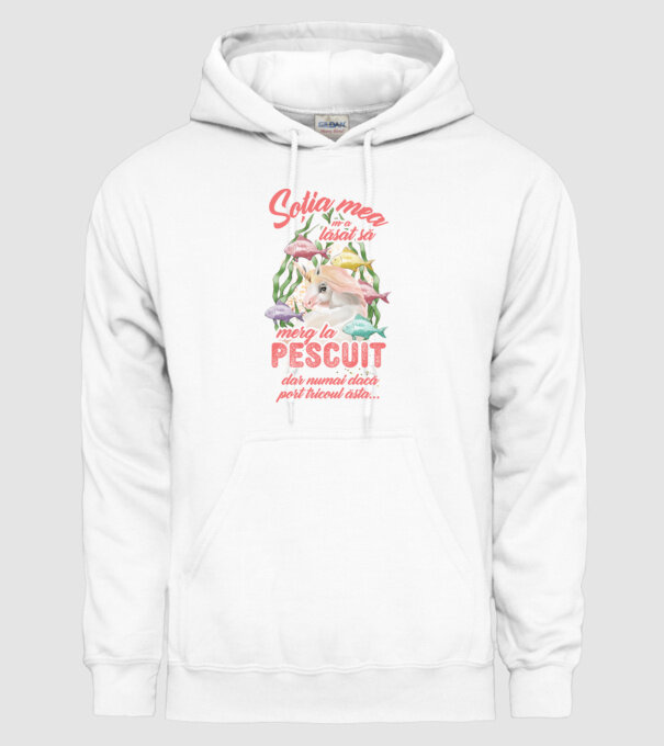 soția mea m-a lăsat să merg la pescuit, dar numai dacă port tricoul ăsta... model alb pe tricou