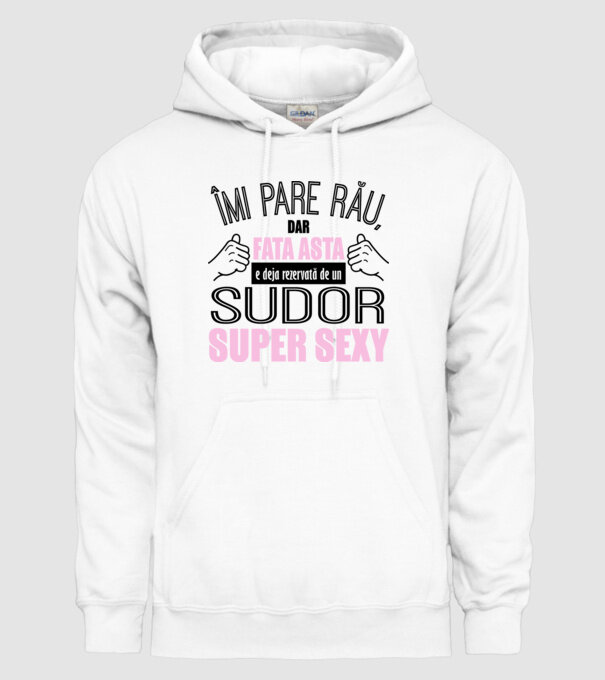 Îmi pare rău, dar fata asta e deja rezervată de un SUDOR super sexy model alb pe tricou