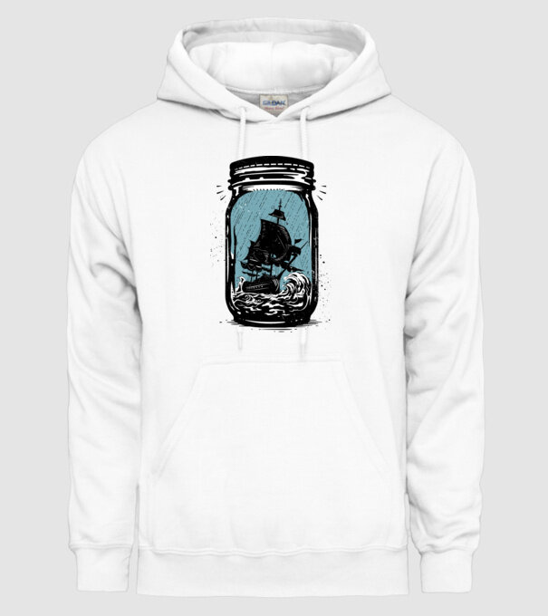 Trapped model alb pe tricou