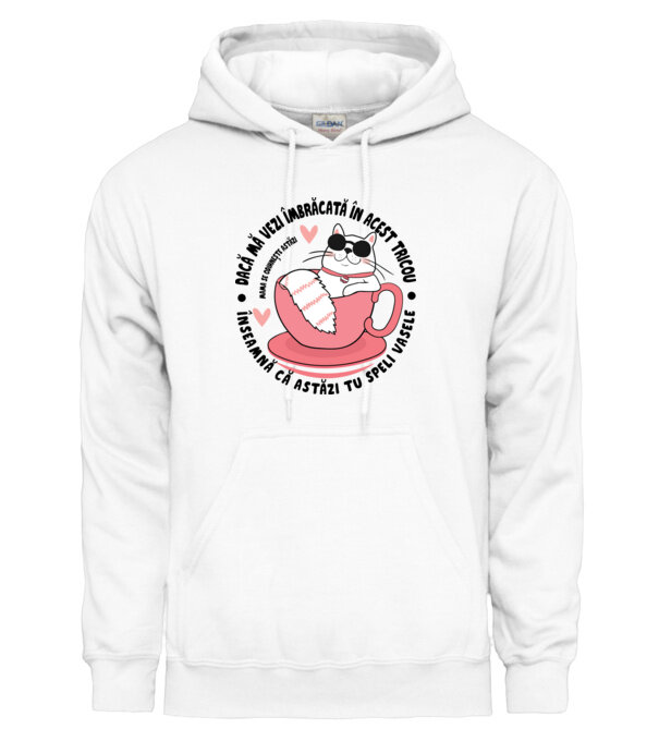 model  pe tricou