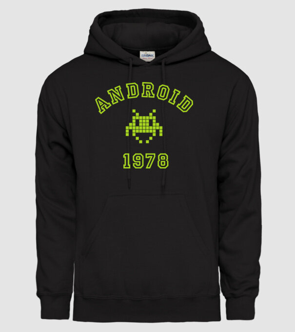 android model negru pe tricou