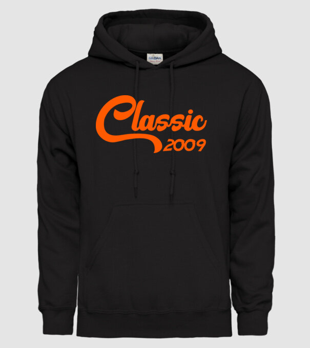 Classic 2009 model negru pe tricou