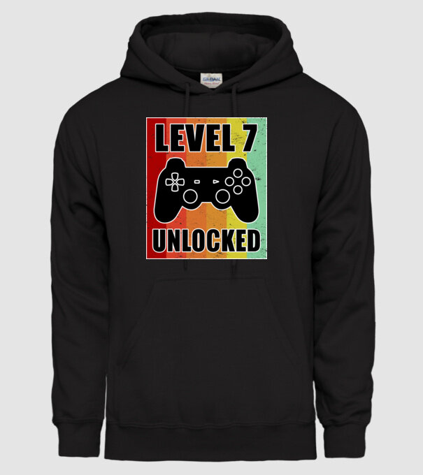 level 7 unlocked retro gamer model negru pe tricou