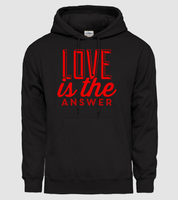 love in answer model negru pe tricou
