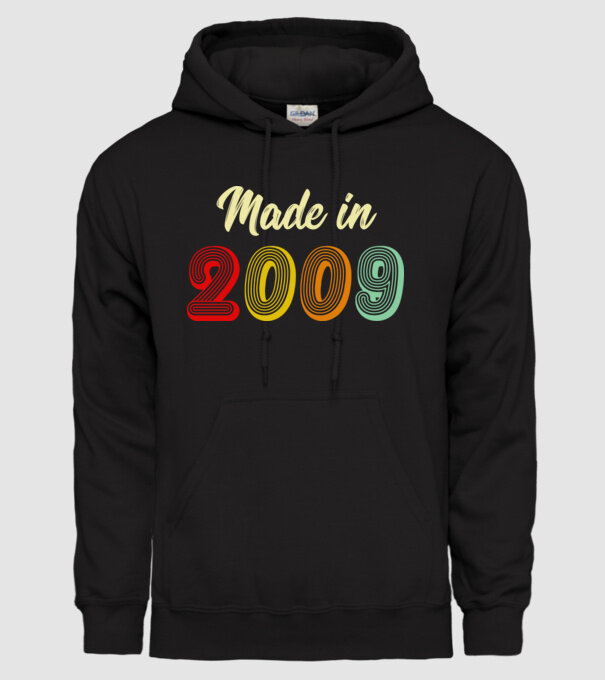made in 2009 retro model negru pe tricou
