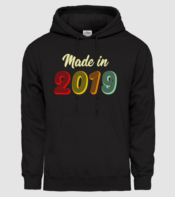 made in 2019 retro model negru pe tricou