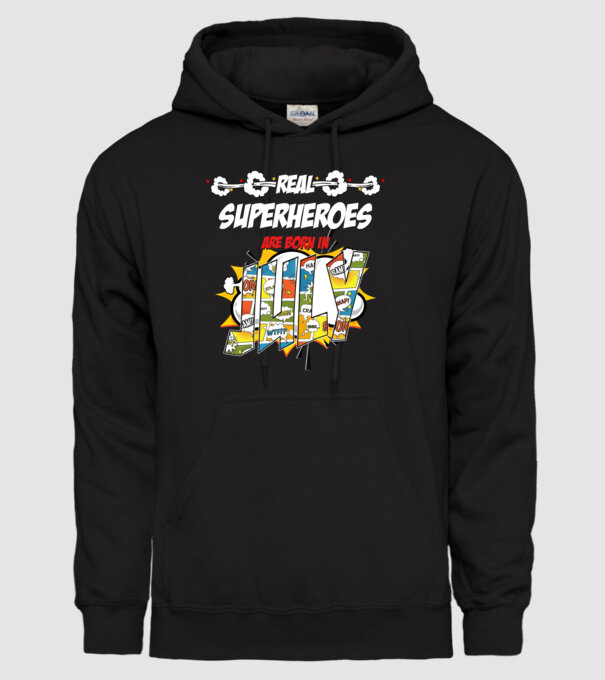 real superheroes are born in july model negru pe tricou