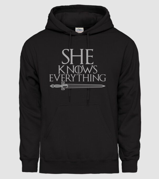 Cuplu She knows everything model negru pe tricou