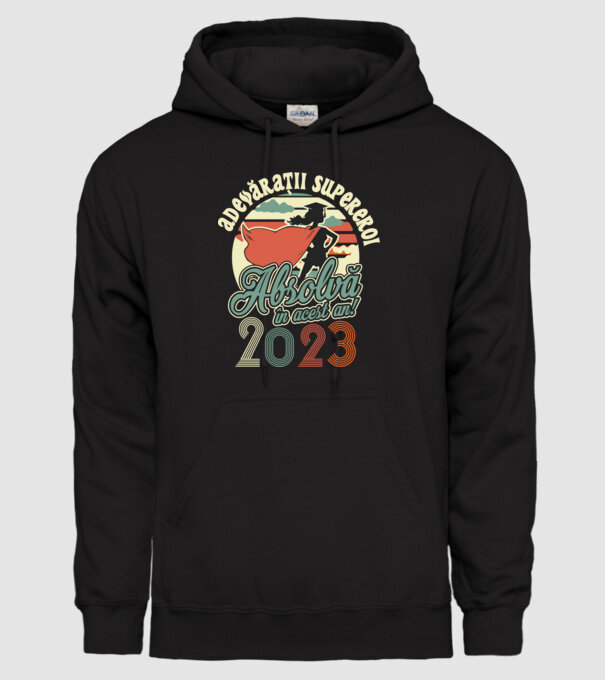 Adevărații supereroi model negru pe tricou