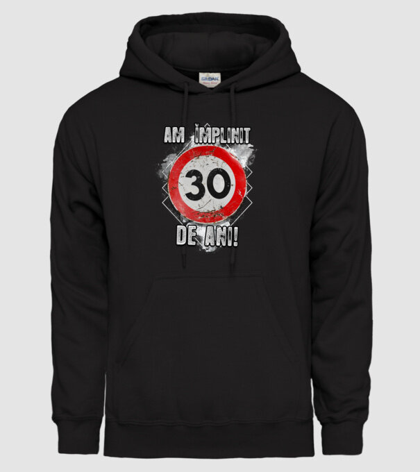 Am împlinit 30 de ani! model negru pe tricou