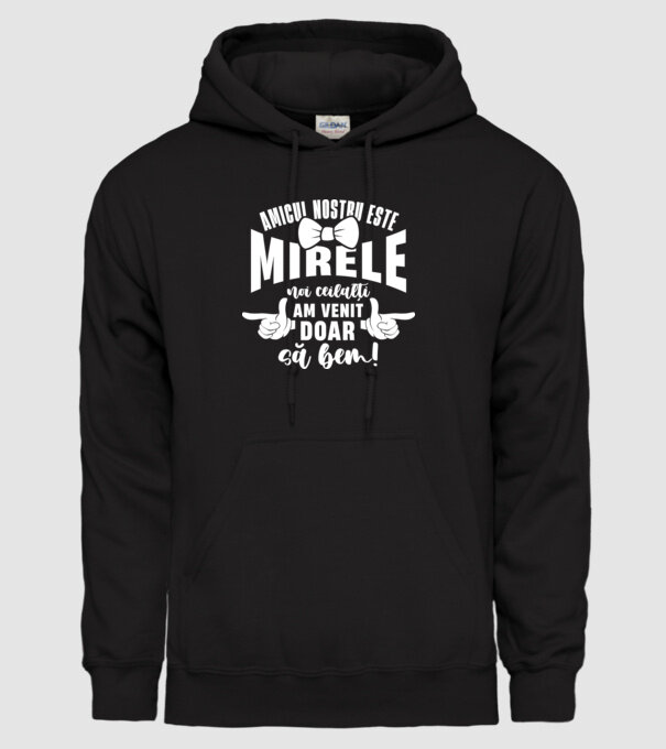 Amicul nostru este mirele model negru pe tricou