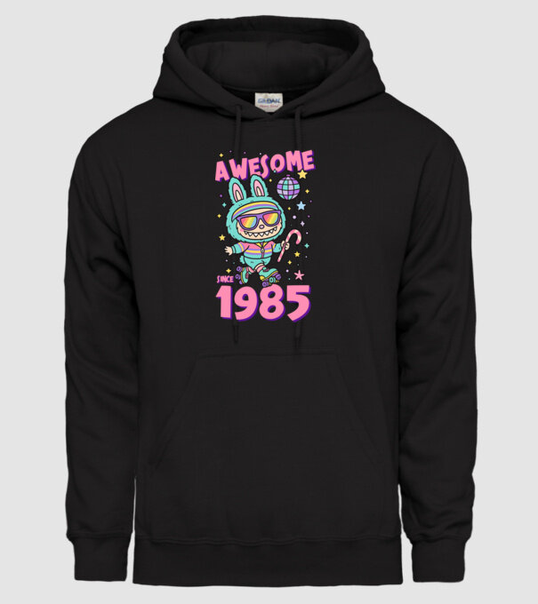 Awesome since 1985 - Labubu model negru pe tricou