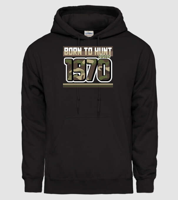Born to hunt since 1970 model negru pe tricou