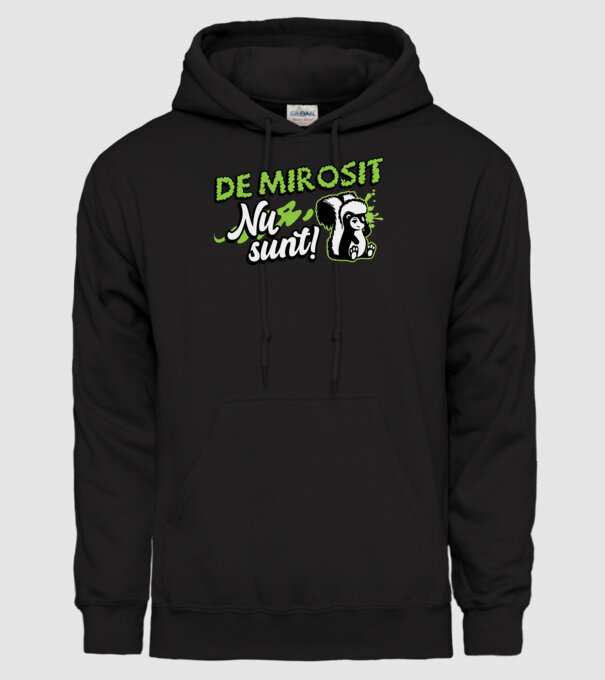 De mirosit nu sunt model negru pe tricou