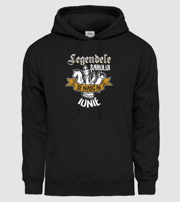 Legendele șahului se nasc în iunie model negru pe tricou