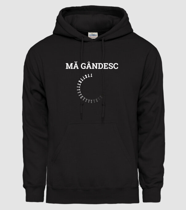 Mă gândesc model negru pe tricou