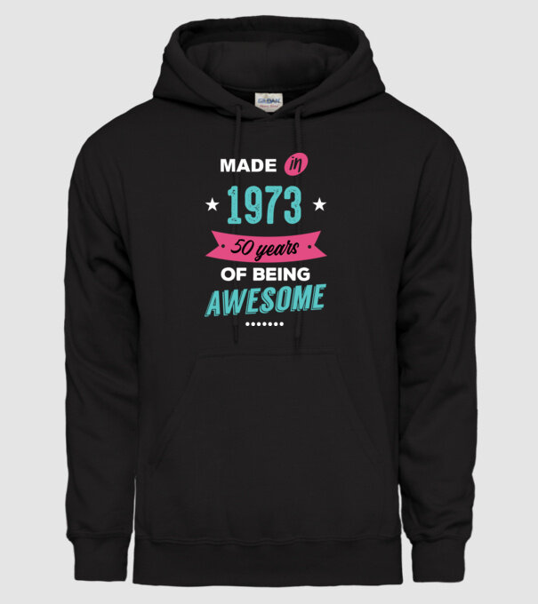 MADE IN 1973 model negru pe tricou