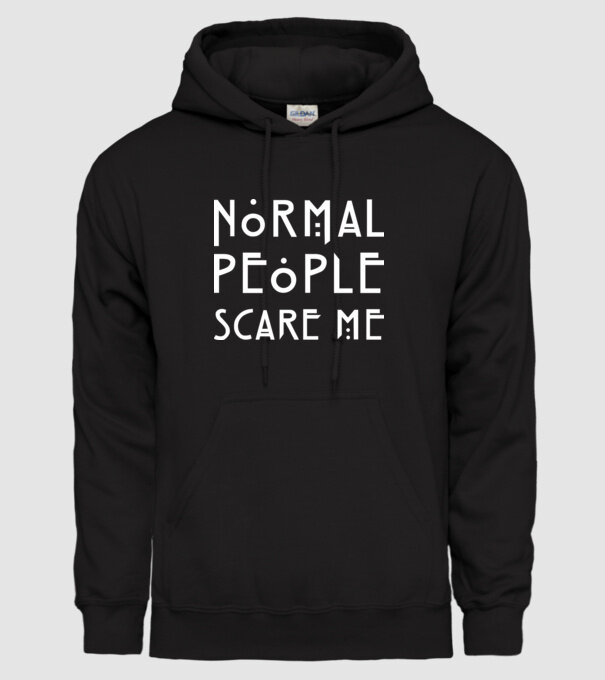 Normal people scare me model negru pe tricou