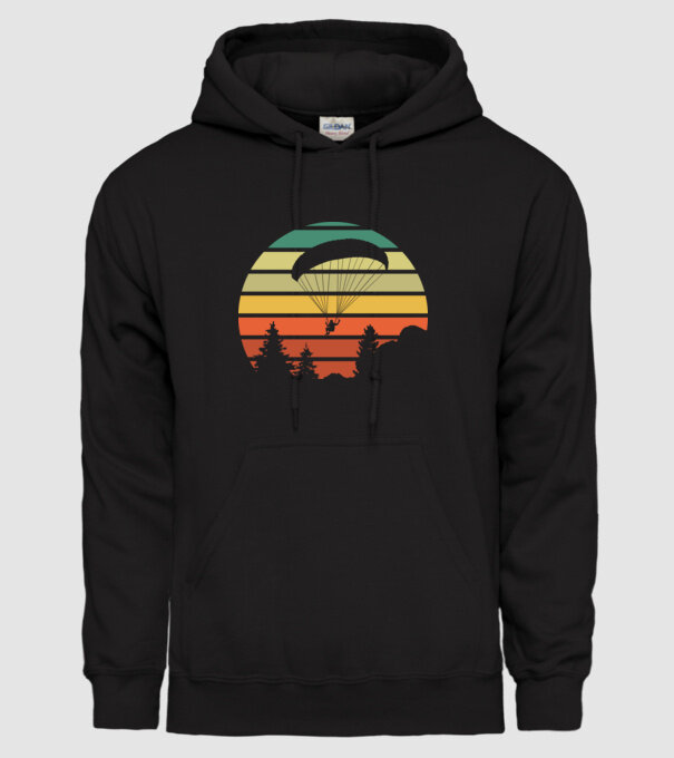 paraglide model negru pe tricou