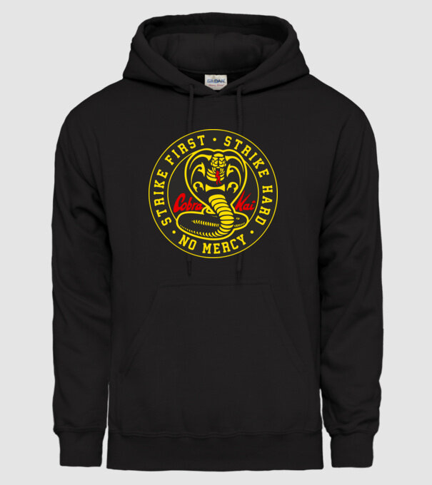 Strike first strike hard cobra kai model negru pe tricou