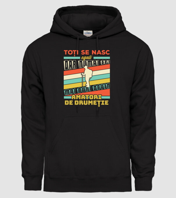 toți se nasc egali, dar numai cei mai buni devin amatori de drumeție model negru pe tricou