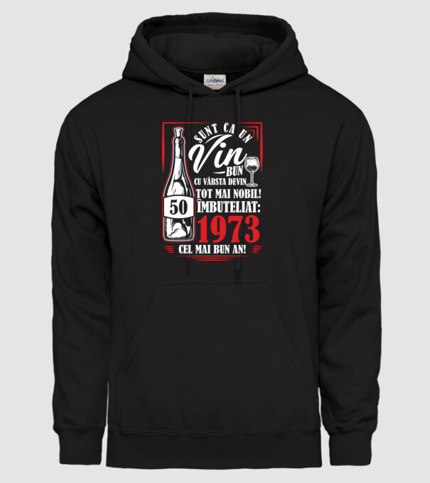Un Vin Bun 1975 - Negru model negru pe tricou