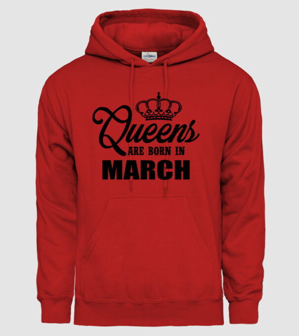 Queens are born in - March model roșu pe tricou