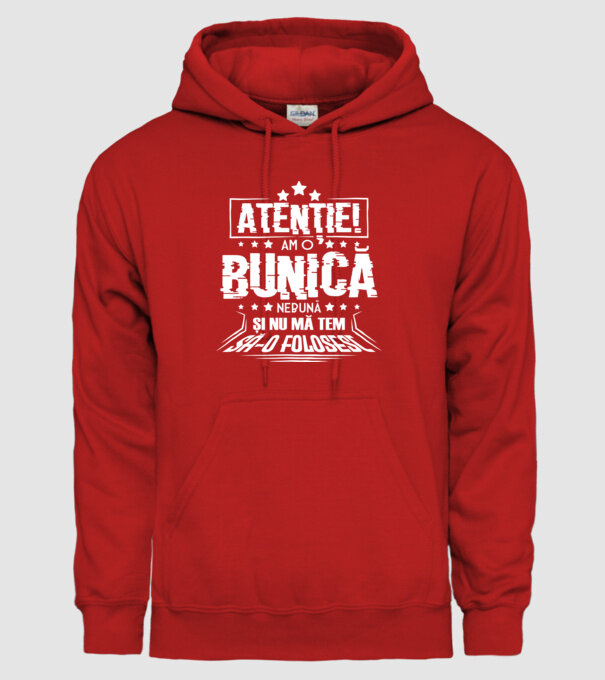 Atenție! Am o bunică nebună și nu mă tem să o folosesc. model roșu pe tricou