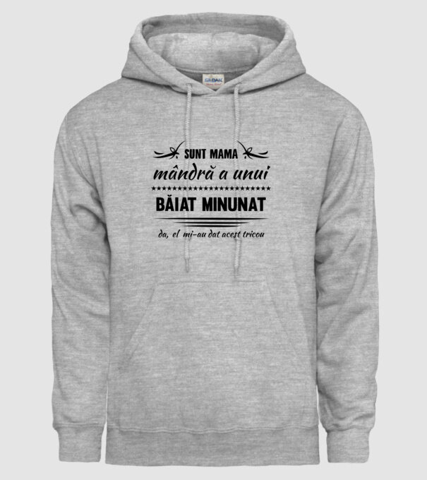 Sunt mama mândră a unui băiat minunat - da, el mi-a dat acest tricou model gri pe tricou