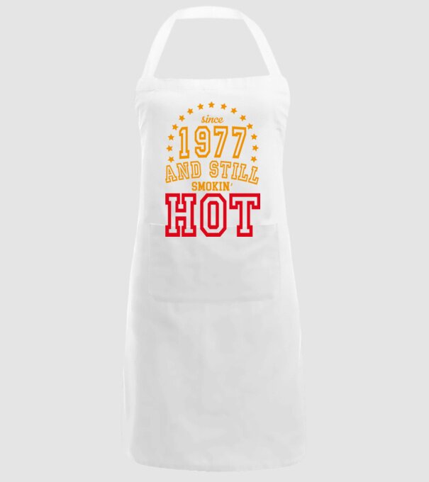 'Since and still smokin'' hot - 1977' model alb pe tricou