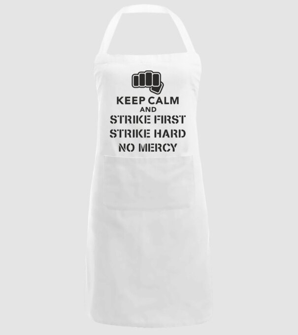 Keep calm and strike first cobra kai model alb pe tricou