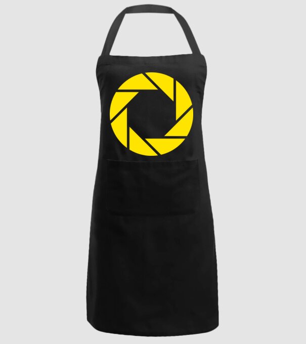 Blende model negru pe tricou
