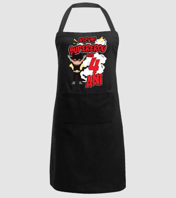 Acest mic supererou are 4 ani model negru pe tricou