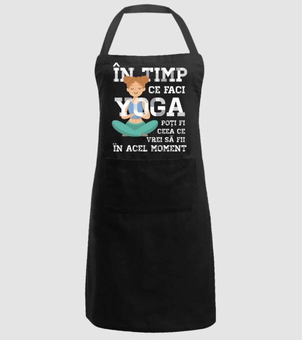 în timp ce faci yoga poți fi ceea ce vrei să fii - în acel moment model negru pe tricou