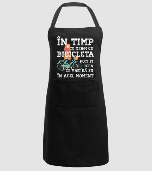 în timp ce mergi cu bicicleta poți fi ceea ce vrei să fii - în acel moment model negru pe tricou
