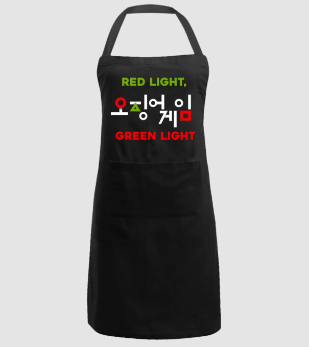 red light green light model negru pe tricou