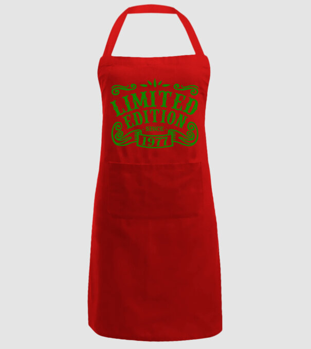 Limited edition 1977 model roșu pe tricou